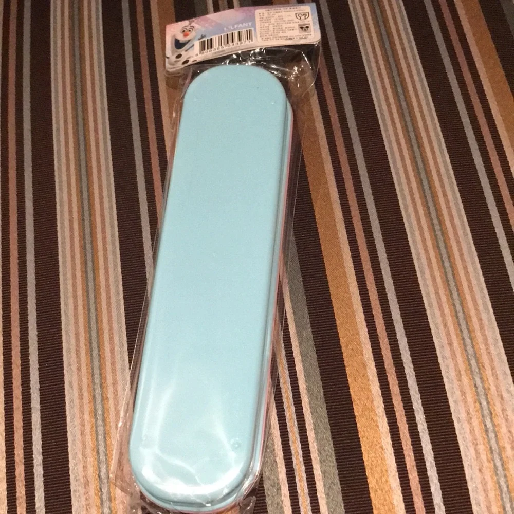 NWT Disney Frozen utensil case plastic box - Picture 3 of 13